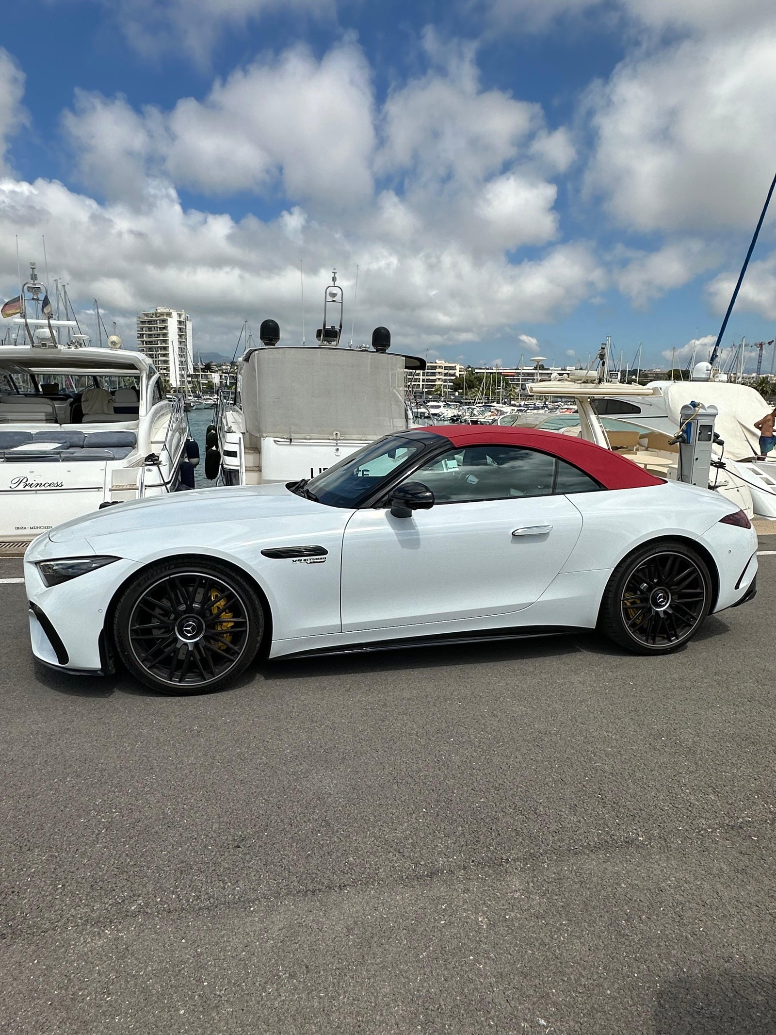 Mercedes SL63 — photo 7